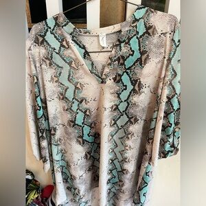 Reptile print tunic size 2X